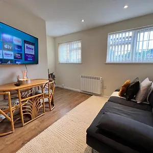  Apartment Lovely 2-bedroom In A Great Location